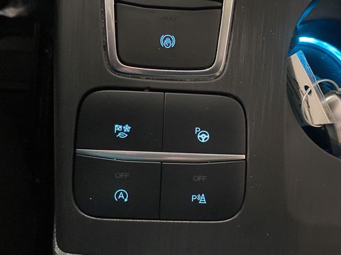 Used 2020 Ford Escape Titanium AWD/4WD image 19