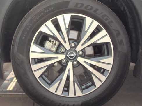 Used 2023 Nissan Rogue SV AWD/4WD image 3