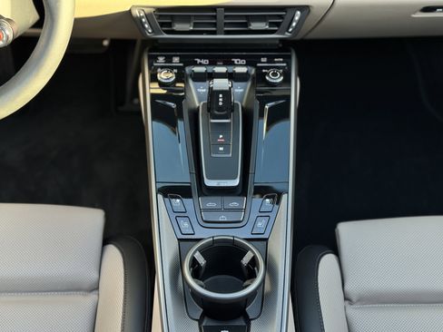 Certified 2025 Porsche 911 Carrera T RWD image 28
