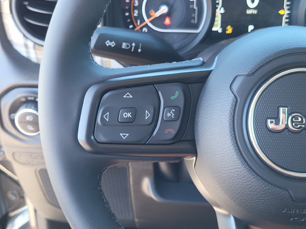 New 2026 Jeep Gladiator Sport AWD/4WD image 17