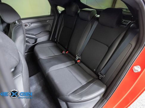Used 2025 Honda Civic Sport image 31