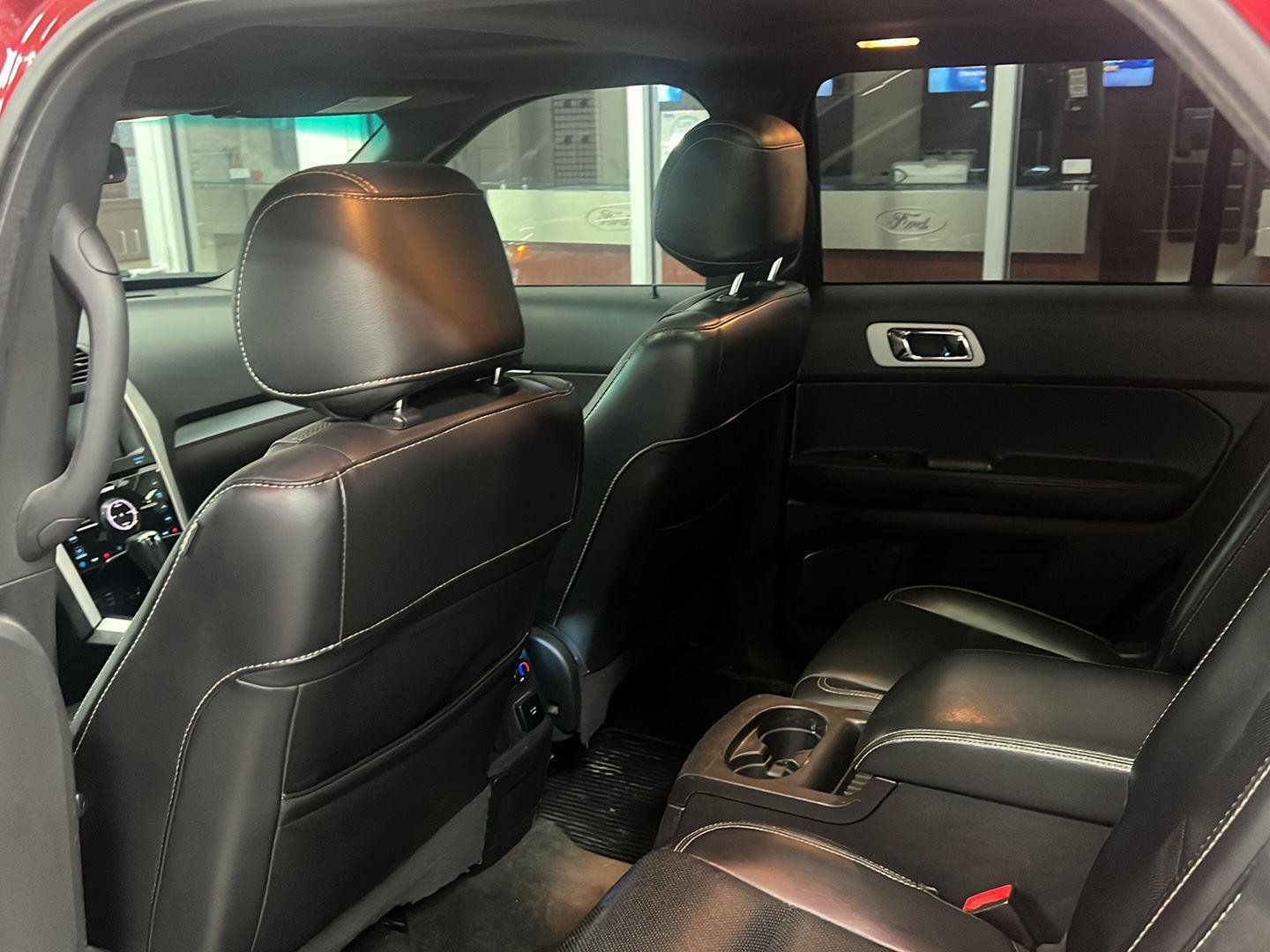 Used 2014 Ford Explorer Sport w/ Equipment Group 401A AWD/4WD image 16