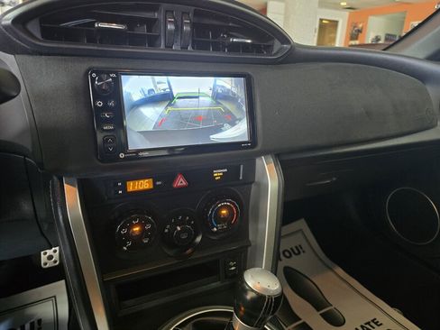 Used 2017 Toyota 86 RWD image 20