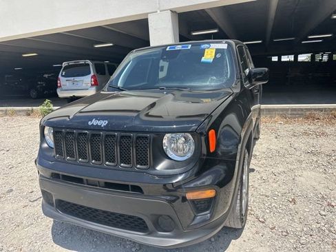 Used 2023 Jeep Renegade Latitude AWD/4WD image 6
