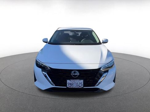 Used 2025 Nissan Sentra S image 4