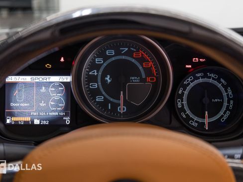 Used 2011 Ferrari California RWD image 29