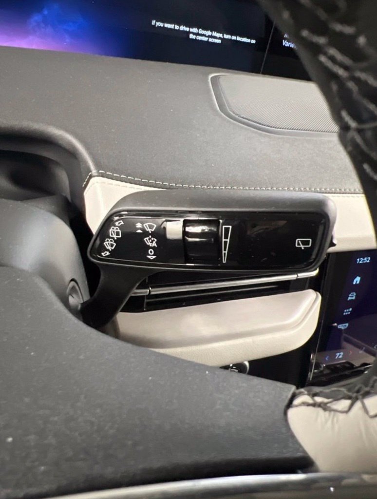 New 2026 Lincoln Navigator Premiere AWD/4WD image 17