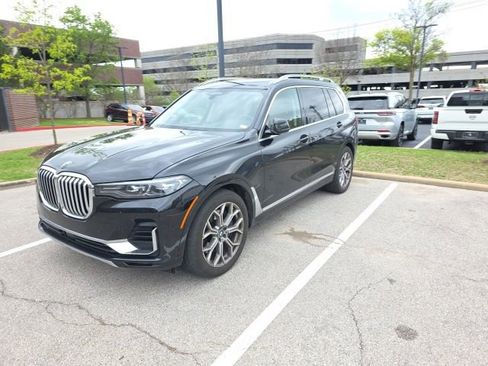 Used 2022 BMW X7 xDrive40i w/ Executive Package image 2