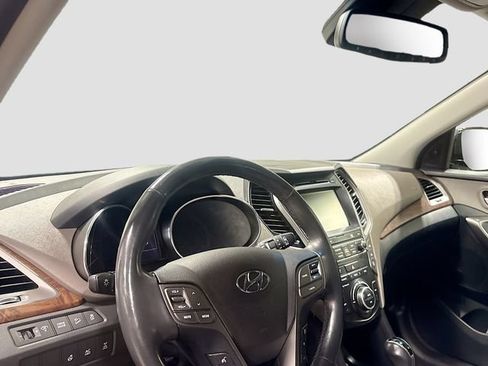 Used 2018 Hyundai Santa Fe AWD image 10