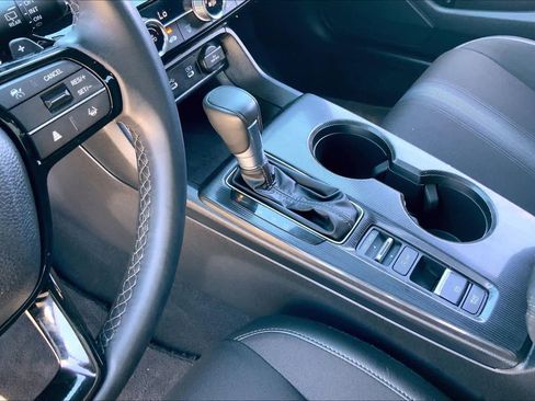 Used 2025 Honda Civic Sport image 16