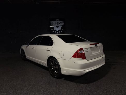 Used 2010 Ford Fusion SE FWD image 2