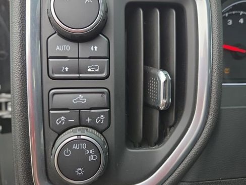 Used 2019 Chevrolet Silverado 1500 LT w/ All-Star Edition image 22