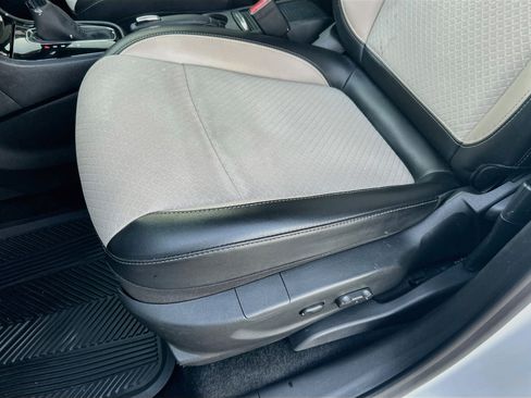 Used 2022 Buick Encore Preferred w/ Safety Package AWD/4WD image 19