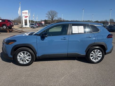 Used 2026 Toyota Corolla Cross LE image 2