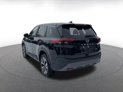 Used 2023 Nissan Rogue SV image 14