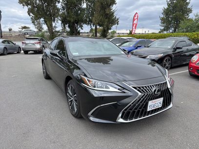 Used 2025 Lexus ES 300h w/ Premium Package