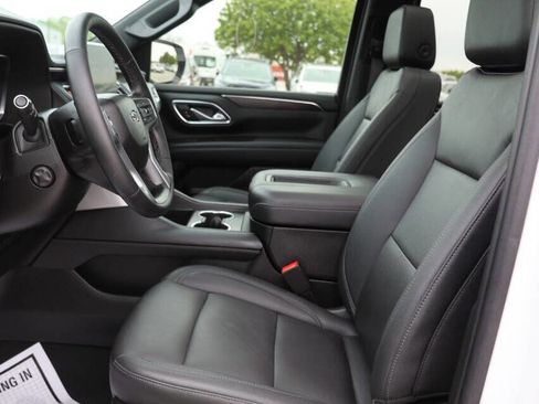 Used 2023 Chevrolet Tahoe Z71 w/ Luxury Package AWD/4WD image 13