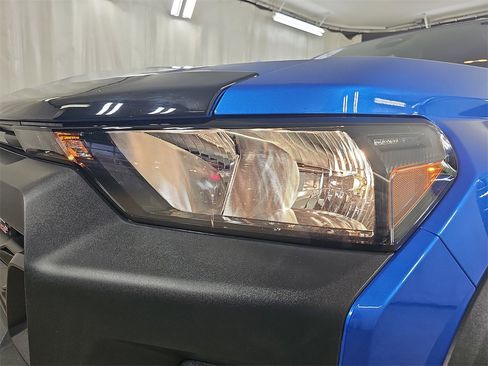 Certified 2024 Chevrolet Colorado Trail Boss w/ Advanced Trailering Package image 35