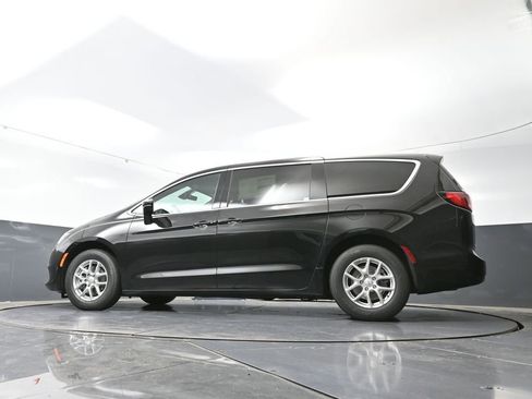 New 2026 Chrysler Voyager LX image 41