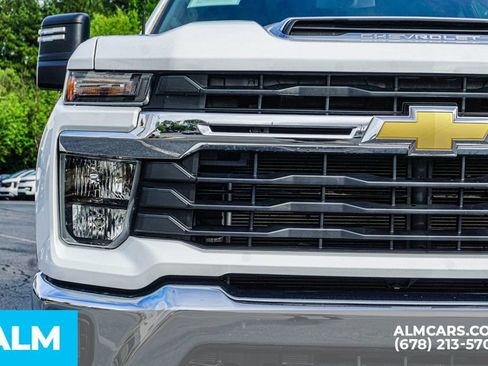 Used 2025 Chevrolet Silverado 2500 LT w/ Convenience Package AWD/4WD image 11