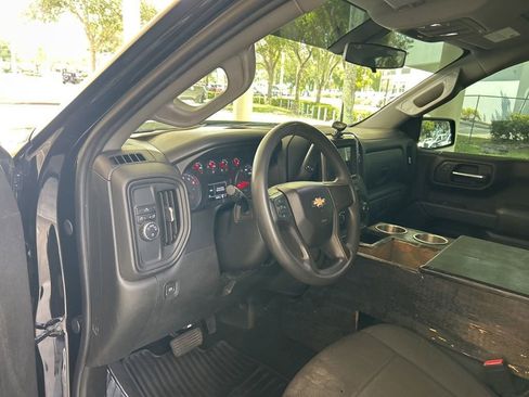 Used 2019 Chevrolet Silverado 1500 Custom image 6