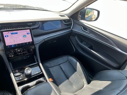 Used 2022 Jeep Grand Cherokee Limited 4xe w/ Luxury Tech Group II image 14