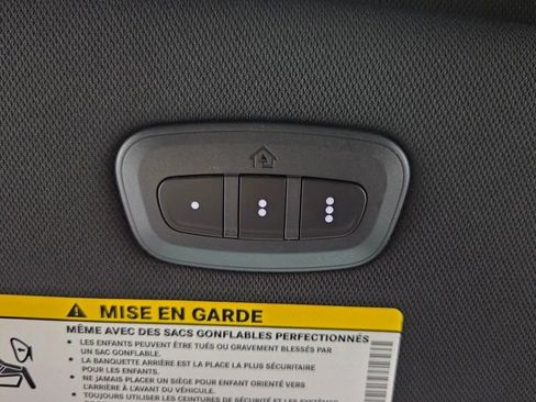 New 2026 Chrysler Pacifica Select FWD image 25