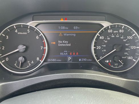 Used 2025 Nissan Altima 2.5 SV image 40