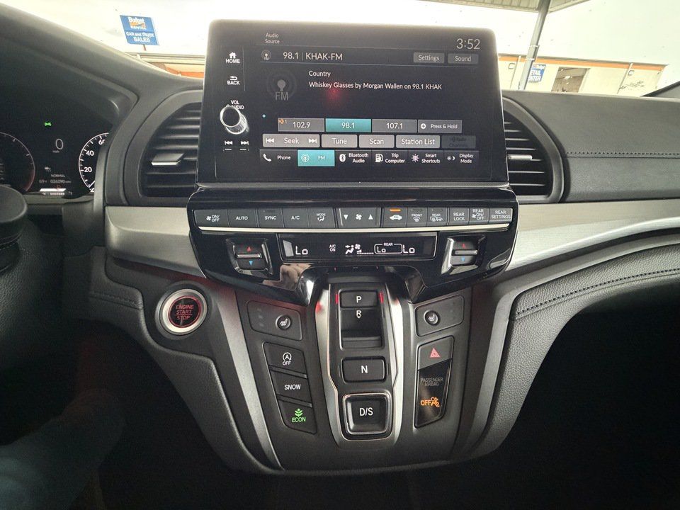 Used 2025 Honda Odyssey Sport-L image 17