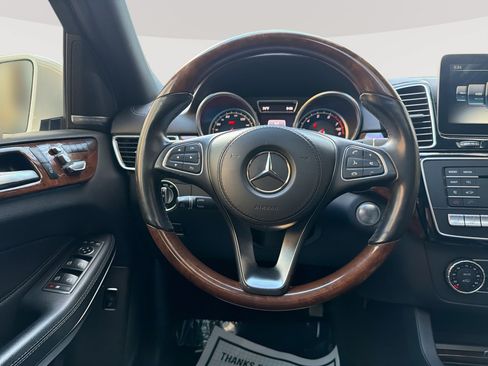 Used 2018 Mercedes-Benz GLS 550 4MATIC image 3