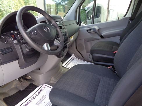 Used 2016 Mercedes-Benz Sprinter 2500 image 10