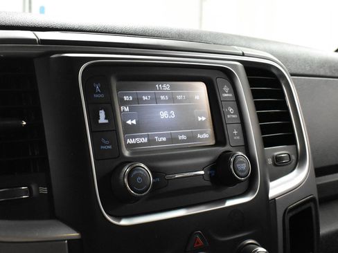 Used 2021 RAM 1500 Classic SLT AWD/4WD image 12