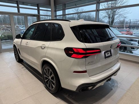 New 2026 BMW X5 xDrive40i w/ M Sport Package image 4
