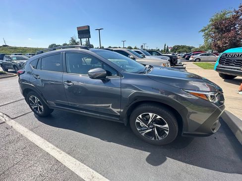 Used 2024 Subaru Crosstrek 2.0i Premium AWD/4WD image 4