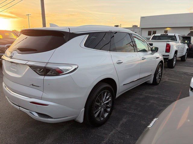 Used 2023 Buick Enclave Avenir w/ Avenir Technology Package AWD/4WD image 4