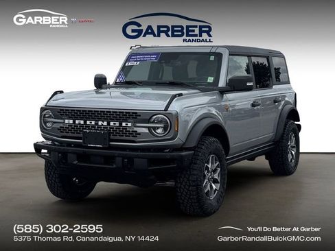 Used 2024 Ford Bronco Badlands image 1