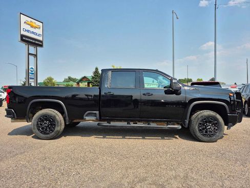 Used 2024 Chevrolet Silverado 2500 LTZ w/ LTZ Plus Package AWD/4WD image 2