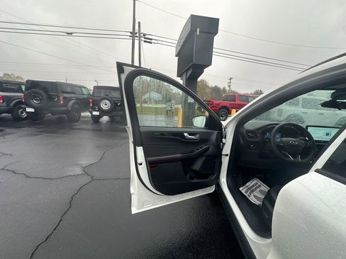 New 2026 Ford Escape ST-Line w/ Tech Pack #1 FWD image 16