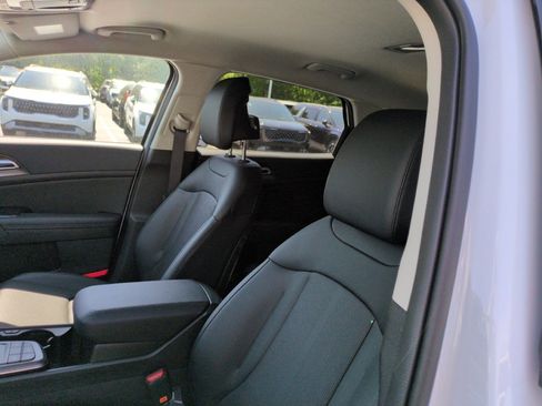 New 2026 Kia Sportage EX FWD image 18