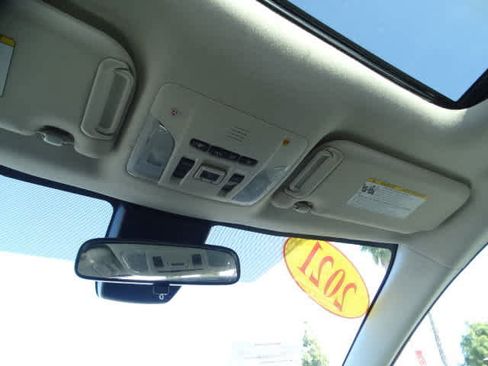 Used 2021 Toyota Corolla XLE image 36