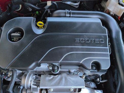 Used 2025 Chevrolet Malibu LT image 23