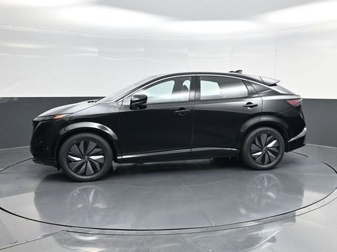 Used 2023 Nissan Ariya FWD image 6