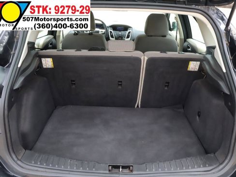 Used 2014 Ford Focus SE w/ SE Winter Package image 16