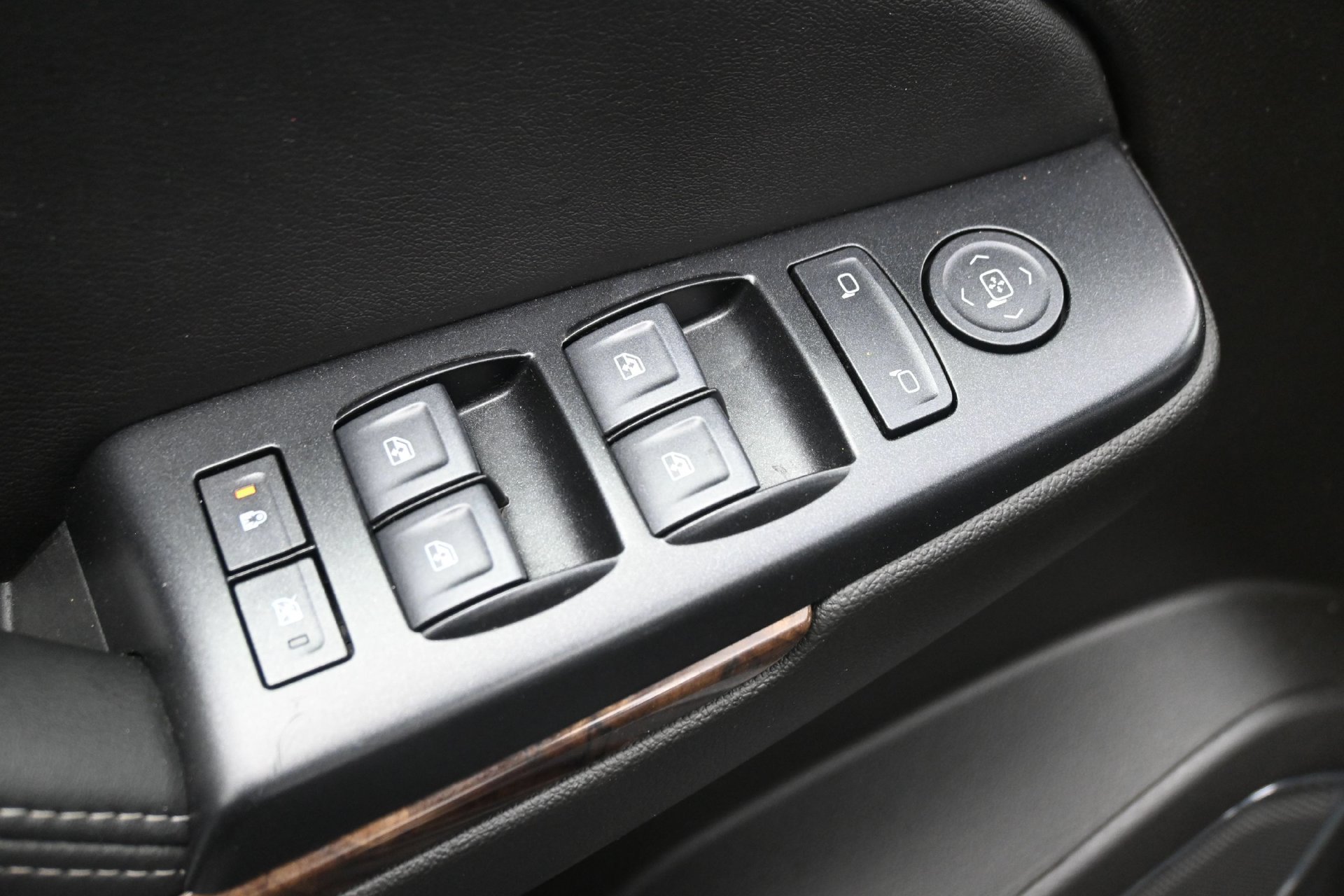 Used 2019 Chevrolet Suburban LS w/ Max Trailering Package AWD/4WD image 19