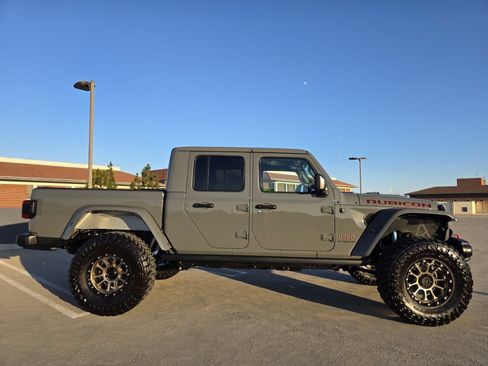 Used 2021 Jeep Gladiator Rubicon AWD/4WD image 6