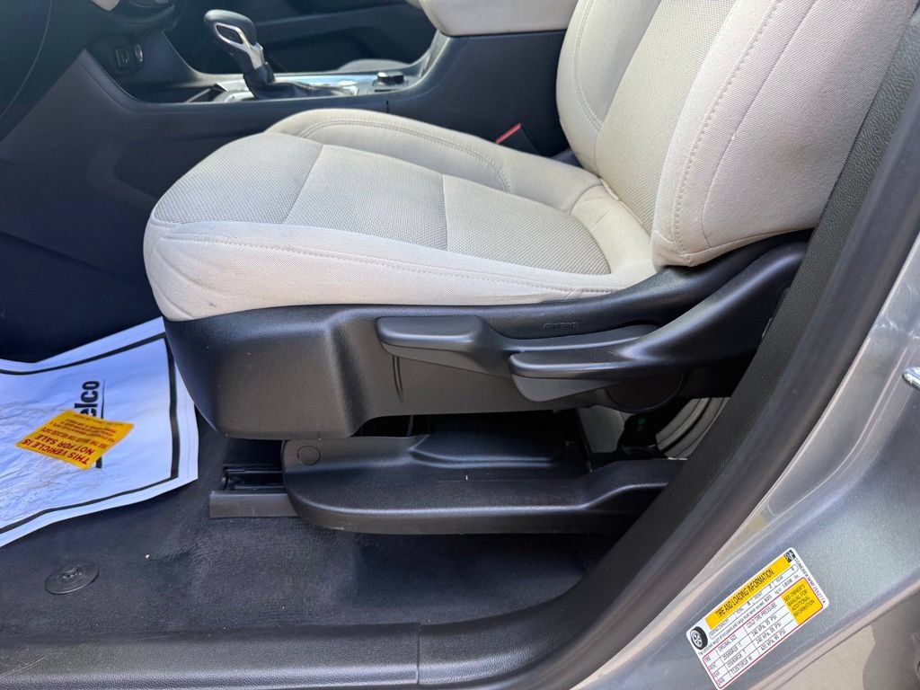 Used 2023 Chevrolet Traverse LS w/ Safety Package FWD image 27