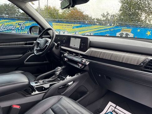 Used 2023 Kia Telluride SX AWD/4WD image 18