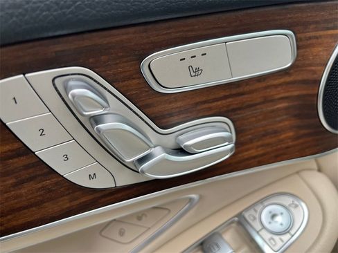 Certified 2022 Mercedes-Benz GLC 300 4MATIC w/ Premium Package Lite image 21