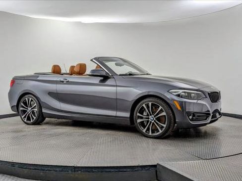 Used 2021 BMW 230i Convertible w/ Premium Package image 9