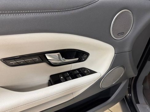 Used 2019 Land Rover Range Rover Evoque AWD/4WD image 7
